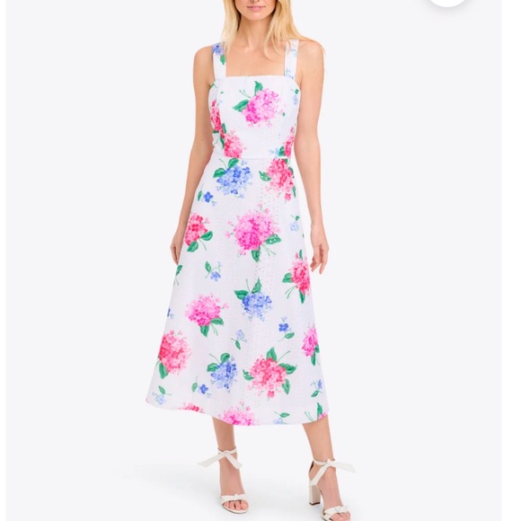 Draper James Dresses & Skirts - Draper James Josephine Love Circle Dress in Printed Hydrangea size 2 midi eyelet